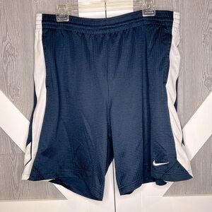 D19.11 Nike Men’s Basketball Shorts Large Navy white